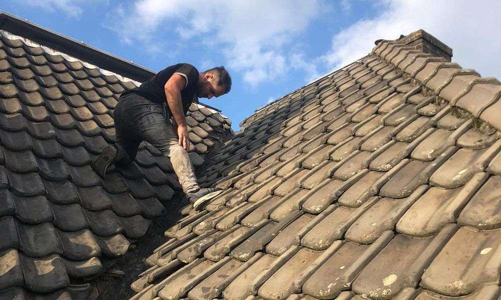 Daklekkage in Oegstgeest herstellen